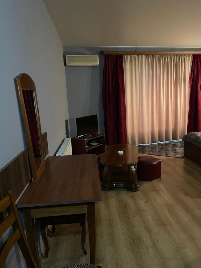 Hotel Era ティビリシ エクステリア 写真